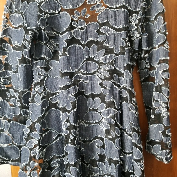 Ladies Dress - Picture 4 of 4